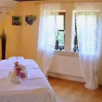 Jagdhof Klein Heilig Kreuz Hotel