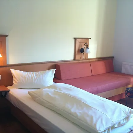 Jagdhof Klein Heilig Kreuz 호텔 3*